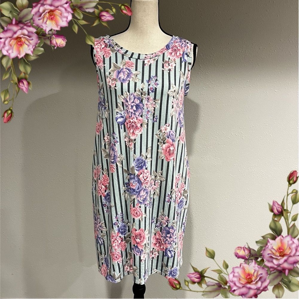 Scoop neck loose fit a-line sleeveless striped‎ floral dress